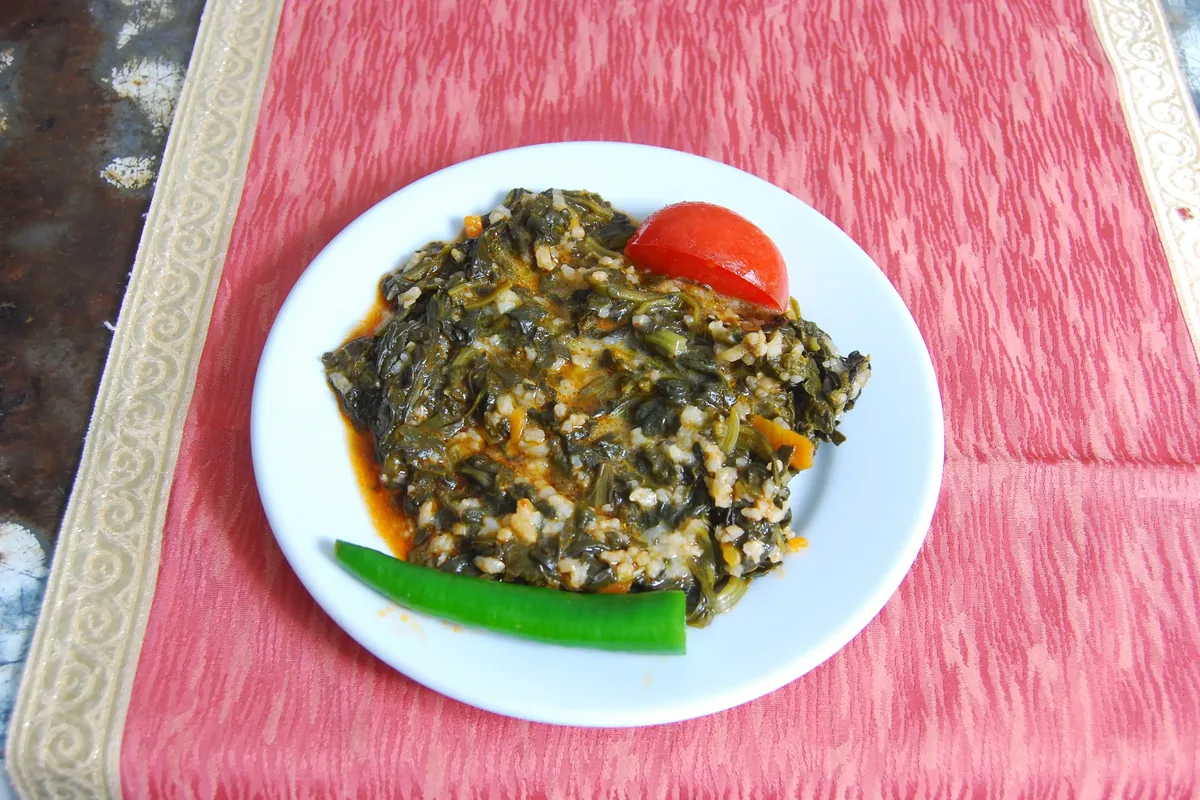 Ispanak Yemeği